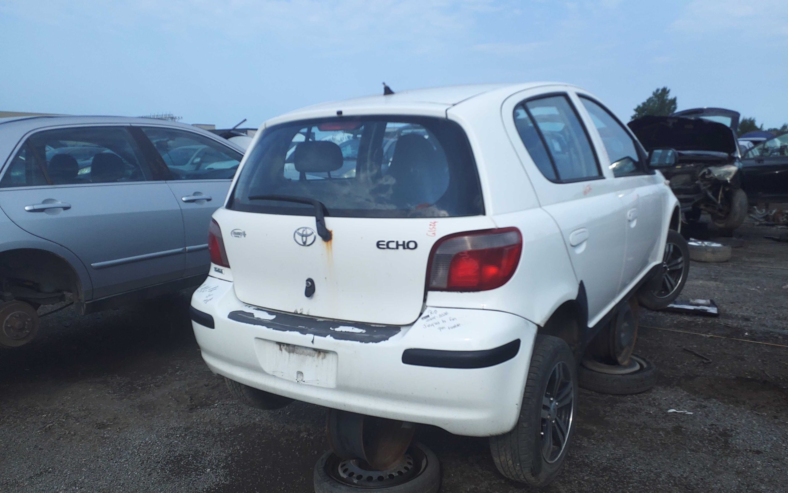TOYOTA ECHO 2004