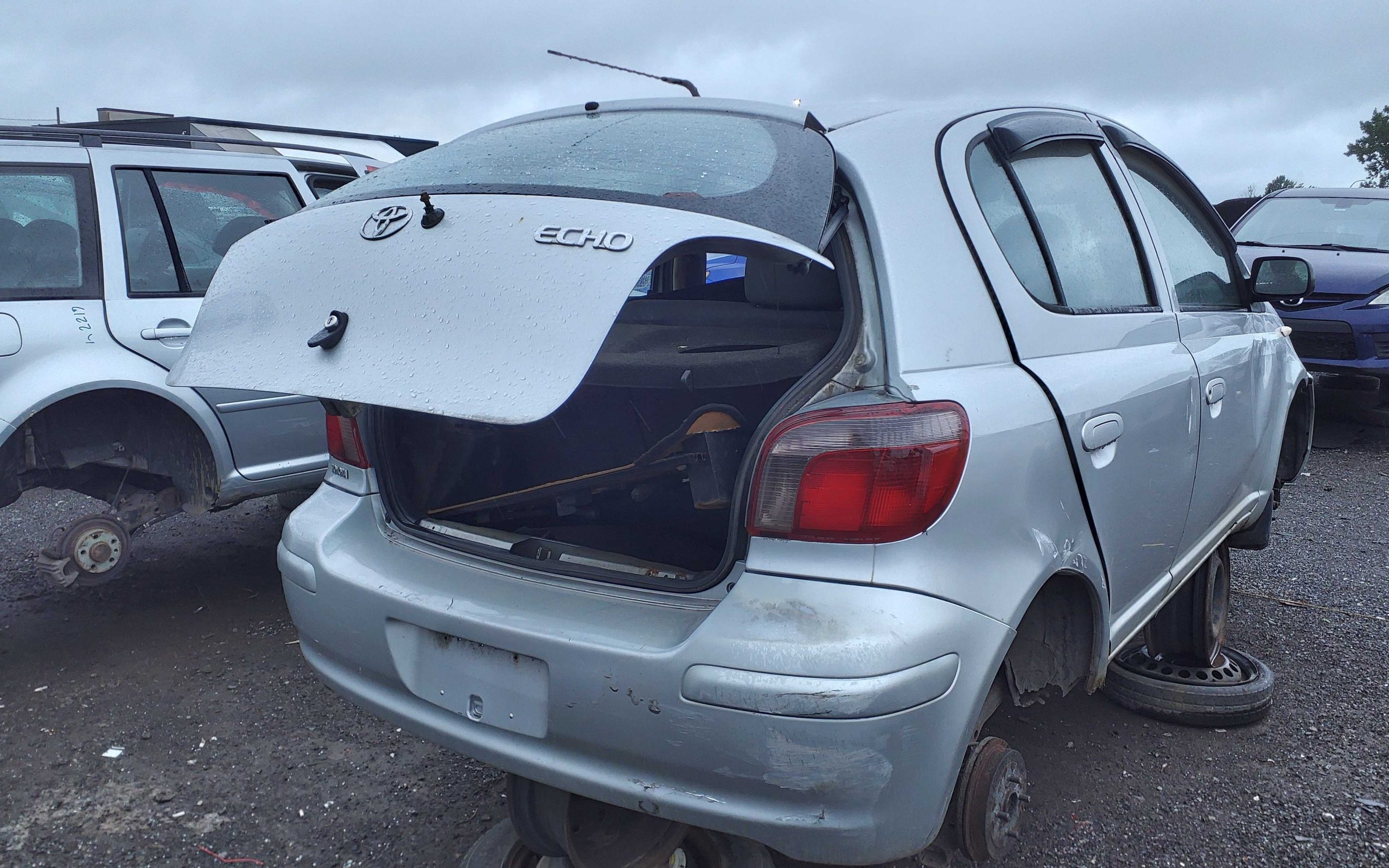 TOYOTA ECHO 2004
