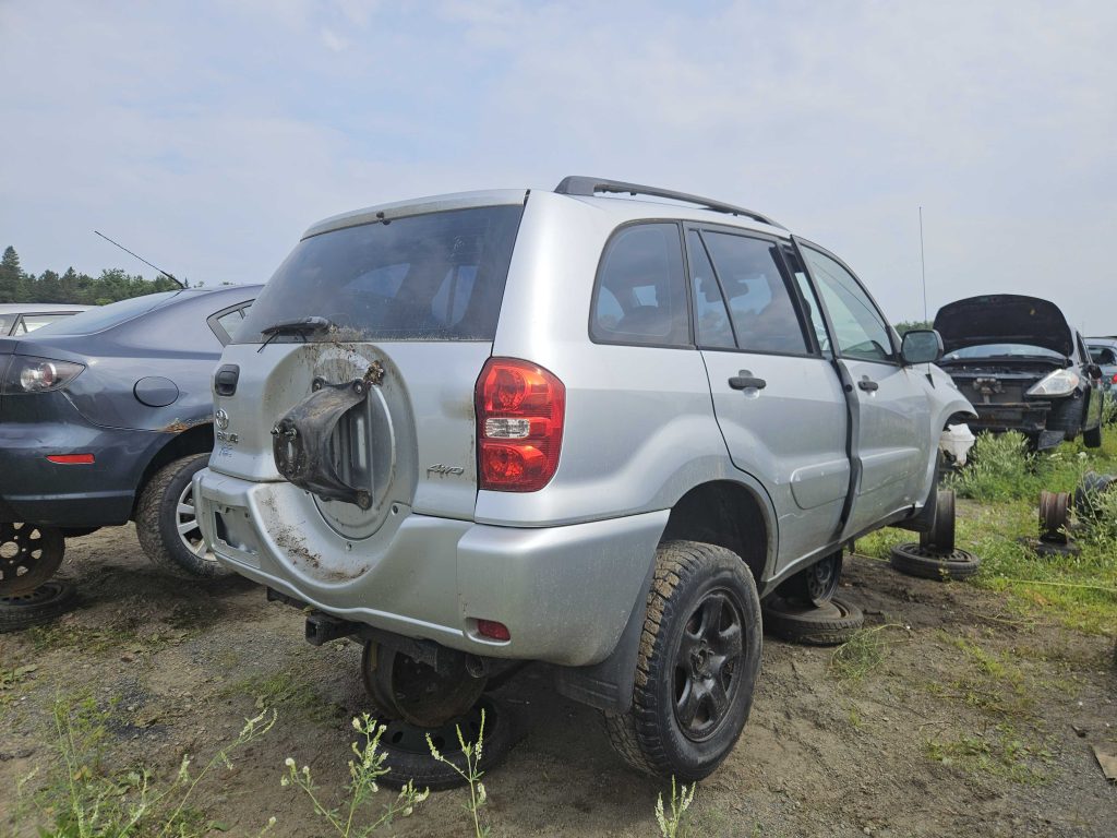 TOYOTA RAV4 2005