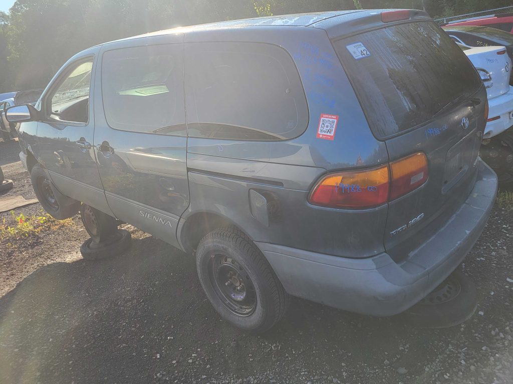 TOYOTA SIENNA 2000
