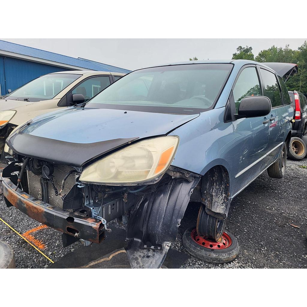 TOYOTA SIENNA 2005