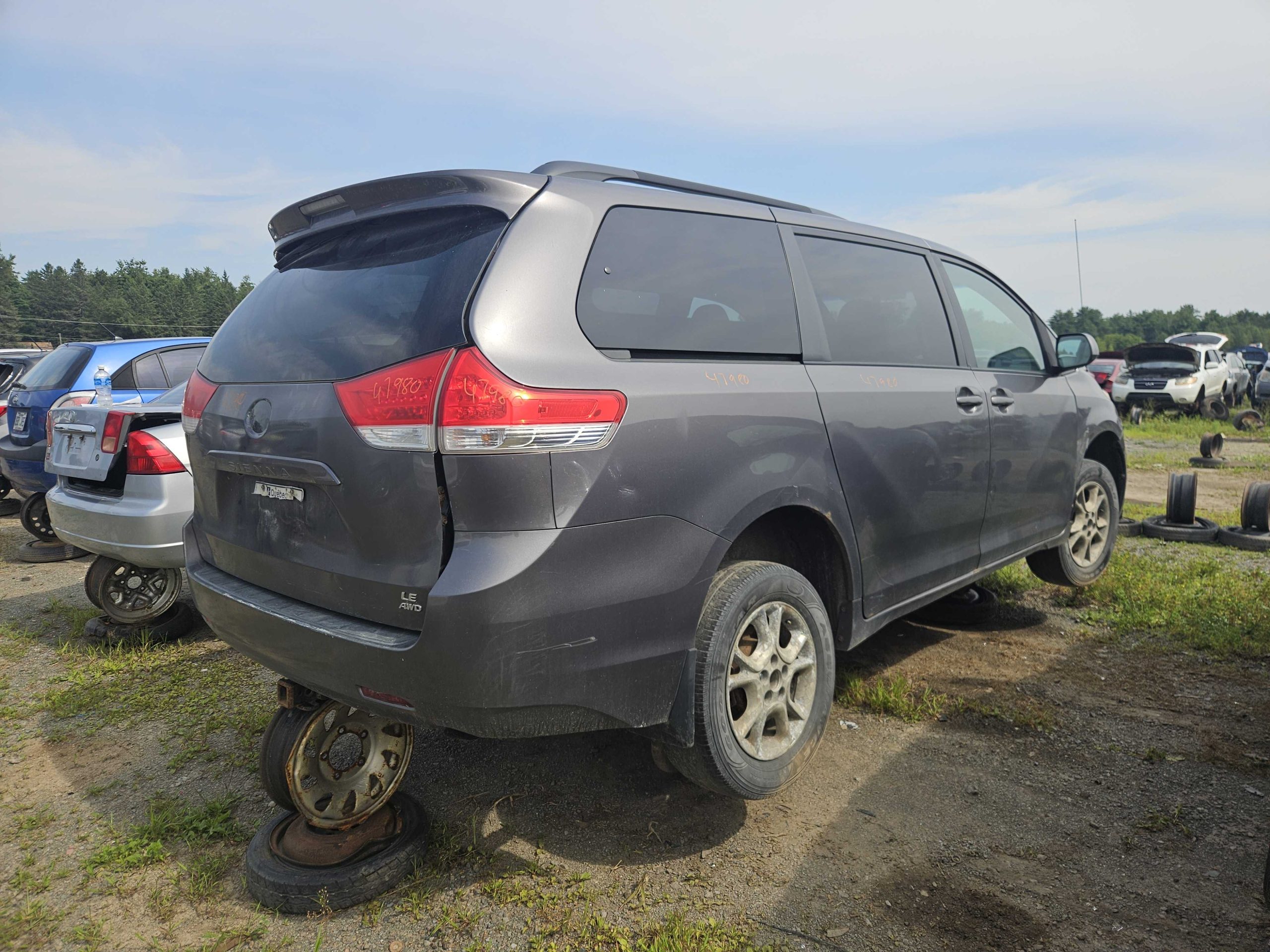 TOYOTA SIENNA 2011
