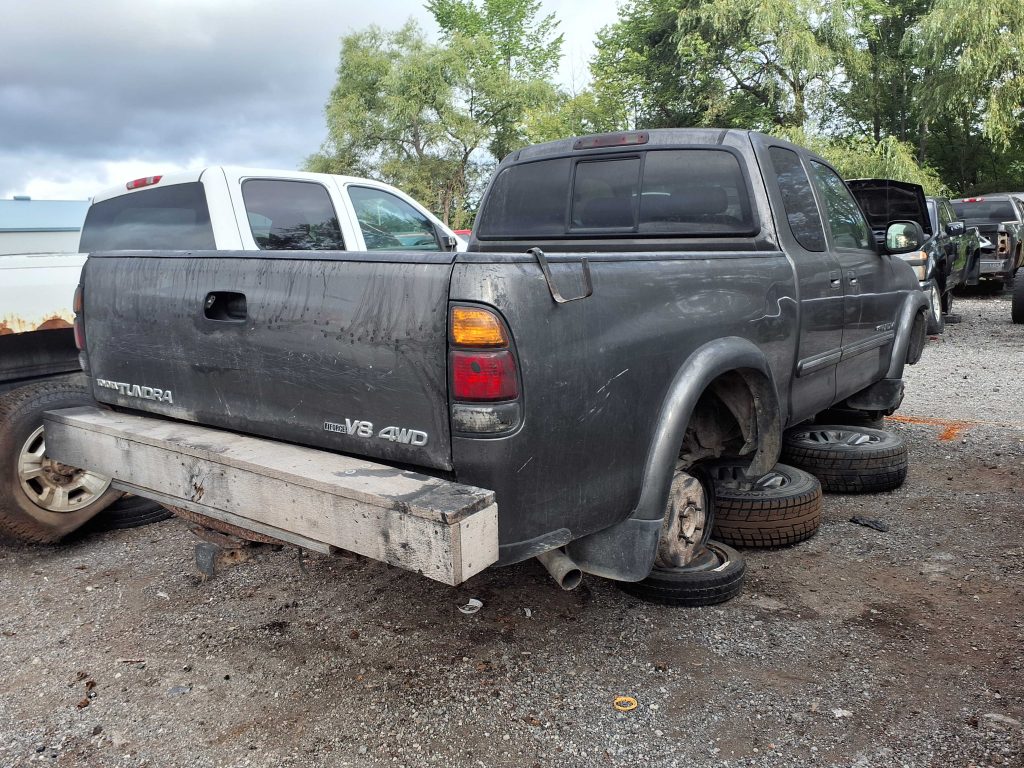 TOYOTA TUNDRA 2003