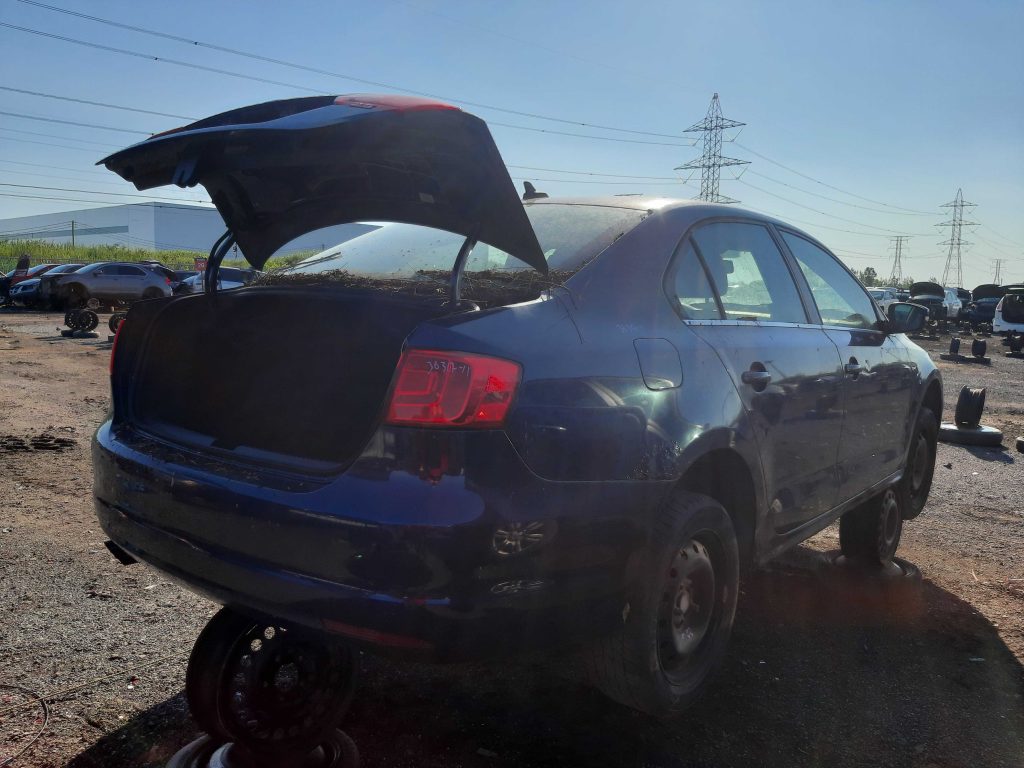 VOLKSWAGEN JETTA 2011
