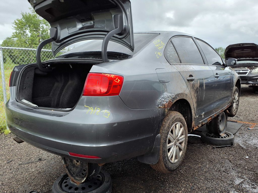 VOLKSWAGEN JETTA 2013