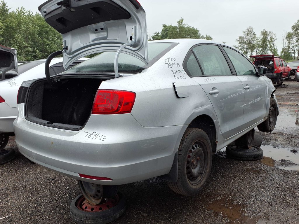 VOLKSWAGEN JETTA 2013