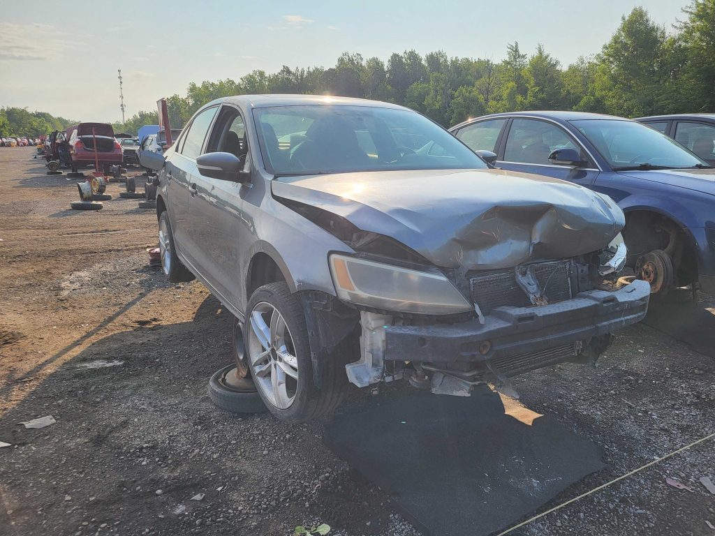 VOLKSWAGEN JETTA 2013