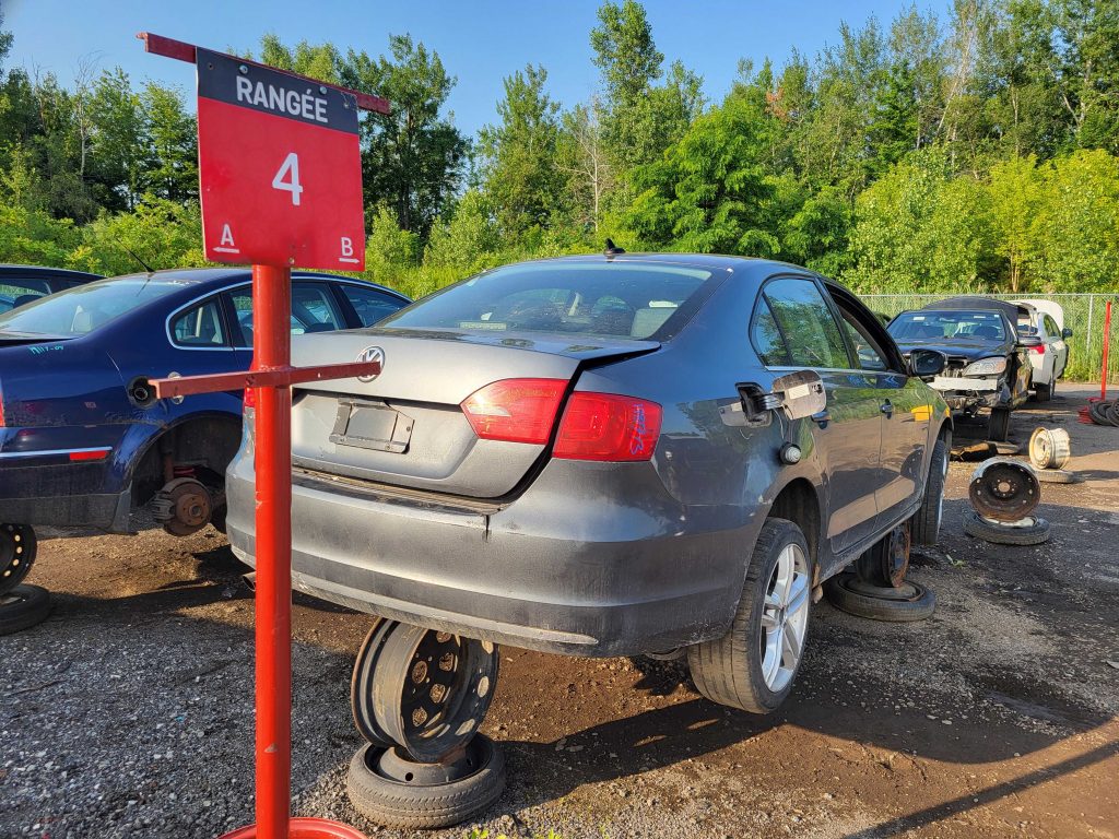 VOLKSWAGEN JETTA 2013