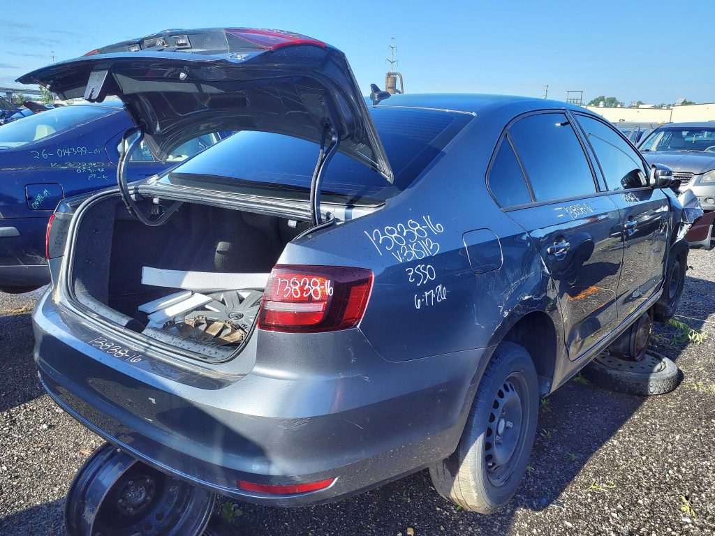 VOLKSWAGEN JETTA 2016