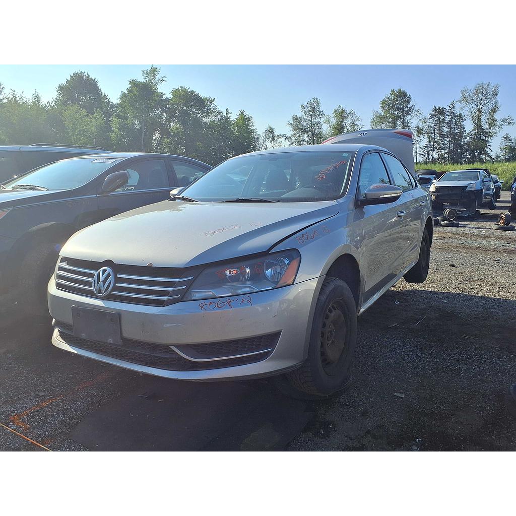 VOLKSWAGEN PASSAT 2012