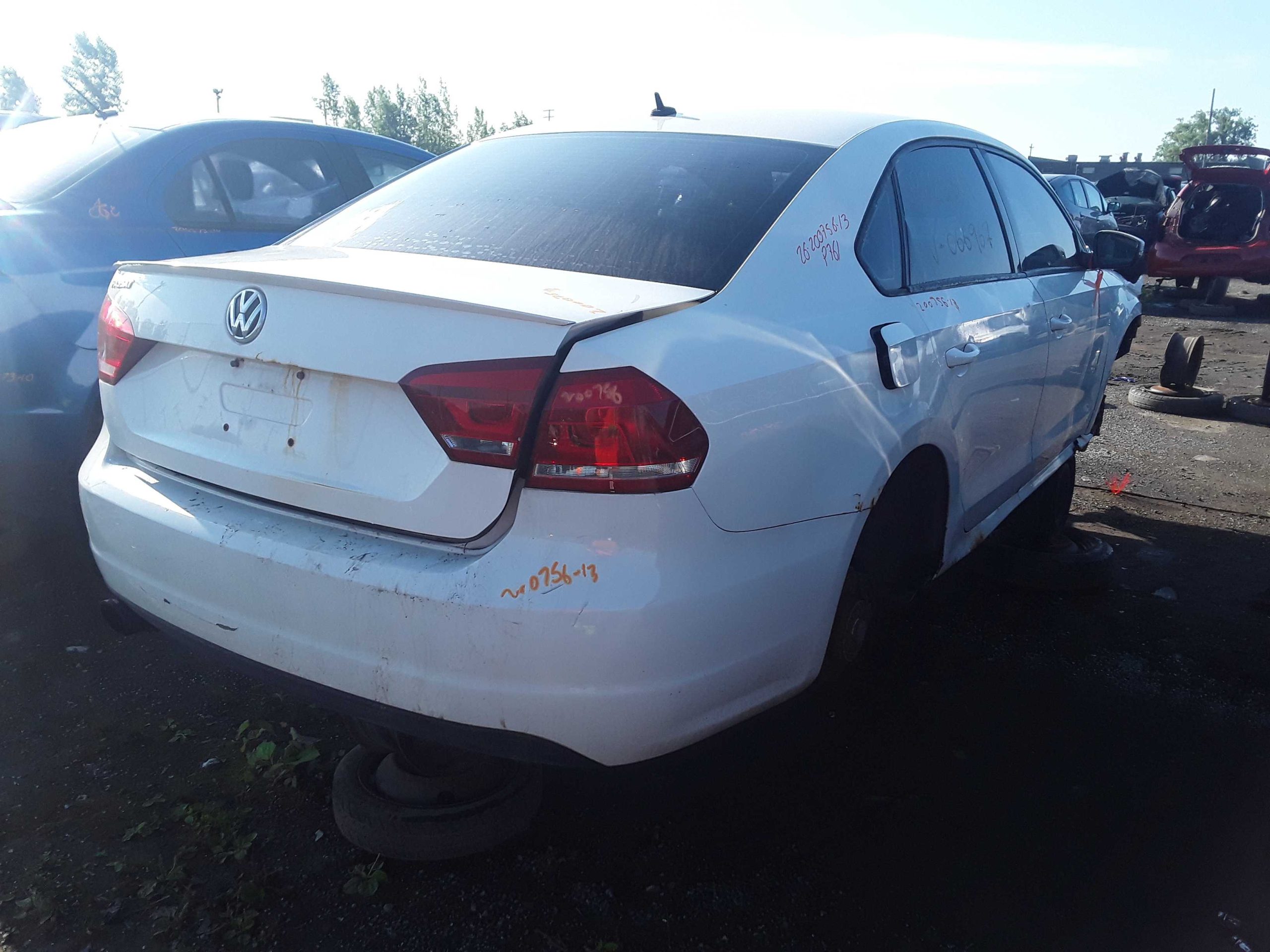 VOLKSWAGEN PASSAT 2013