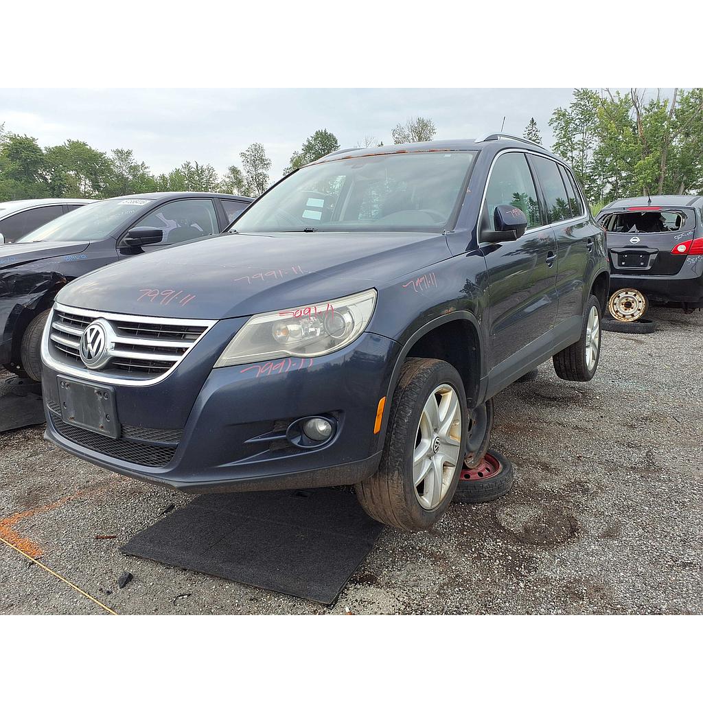 VOLKSWAGEN TIGUAN 2011