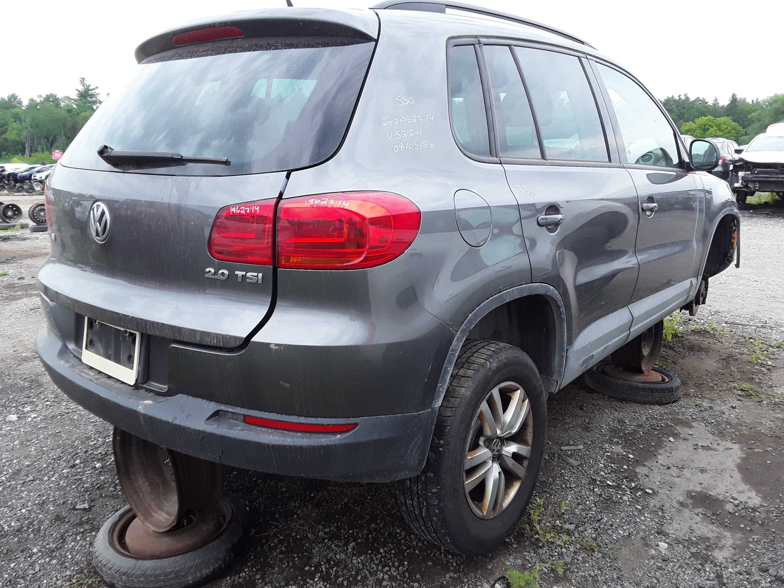 VOLKSWAGEN TIGUAN 2014