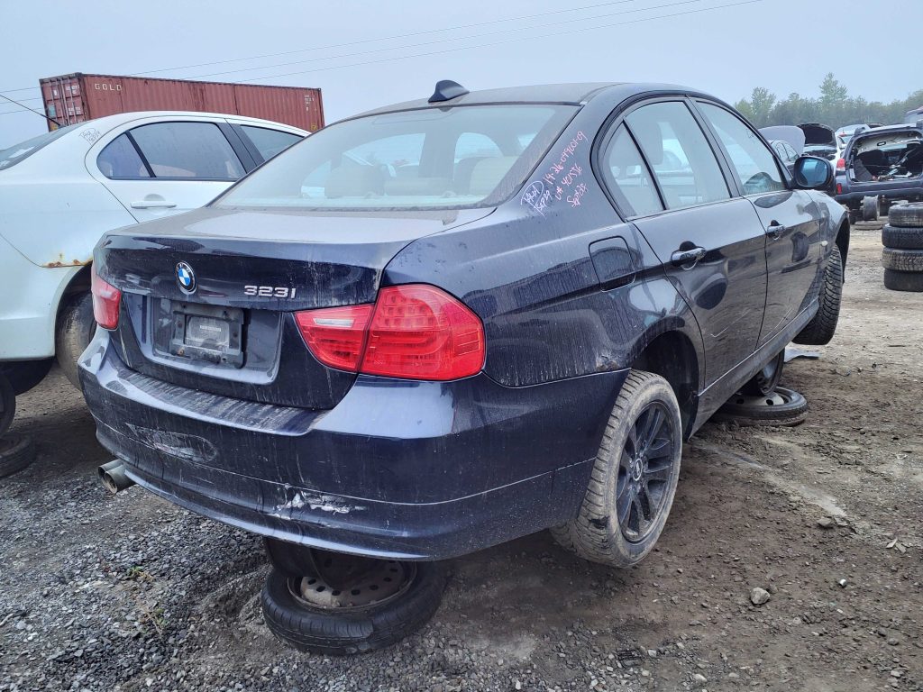 BMW 323 2009