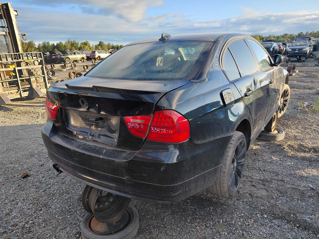 BMW 323 2011
