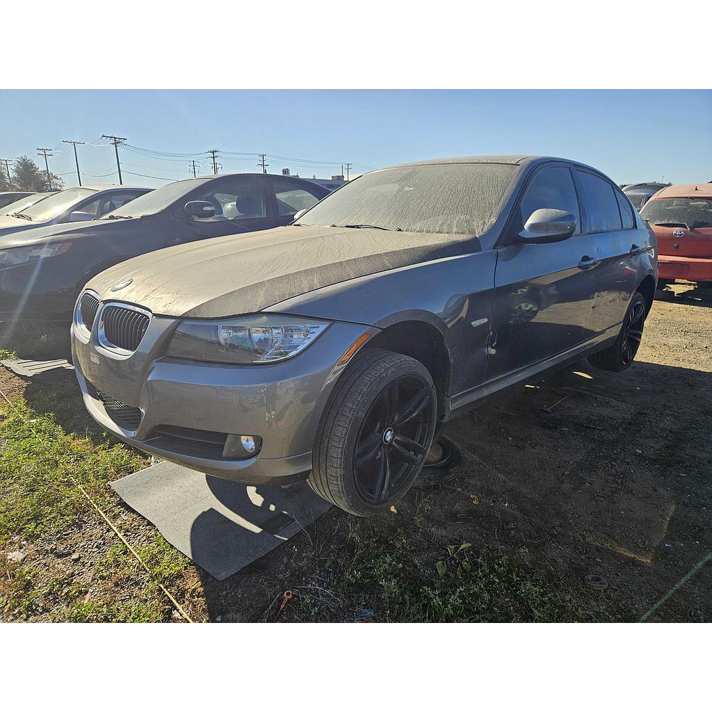 BMW 323 2011