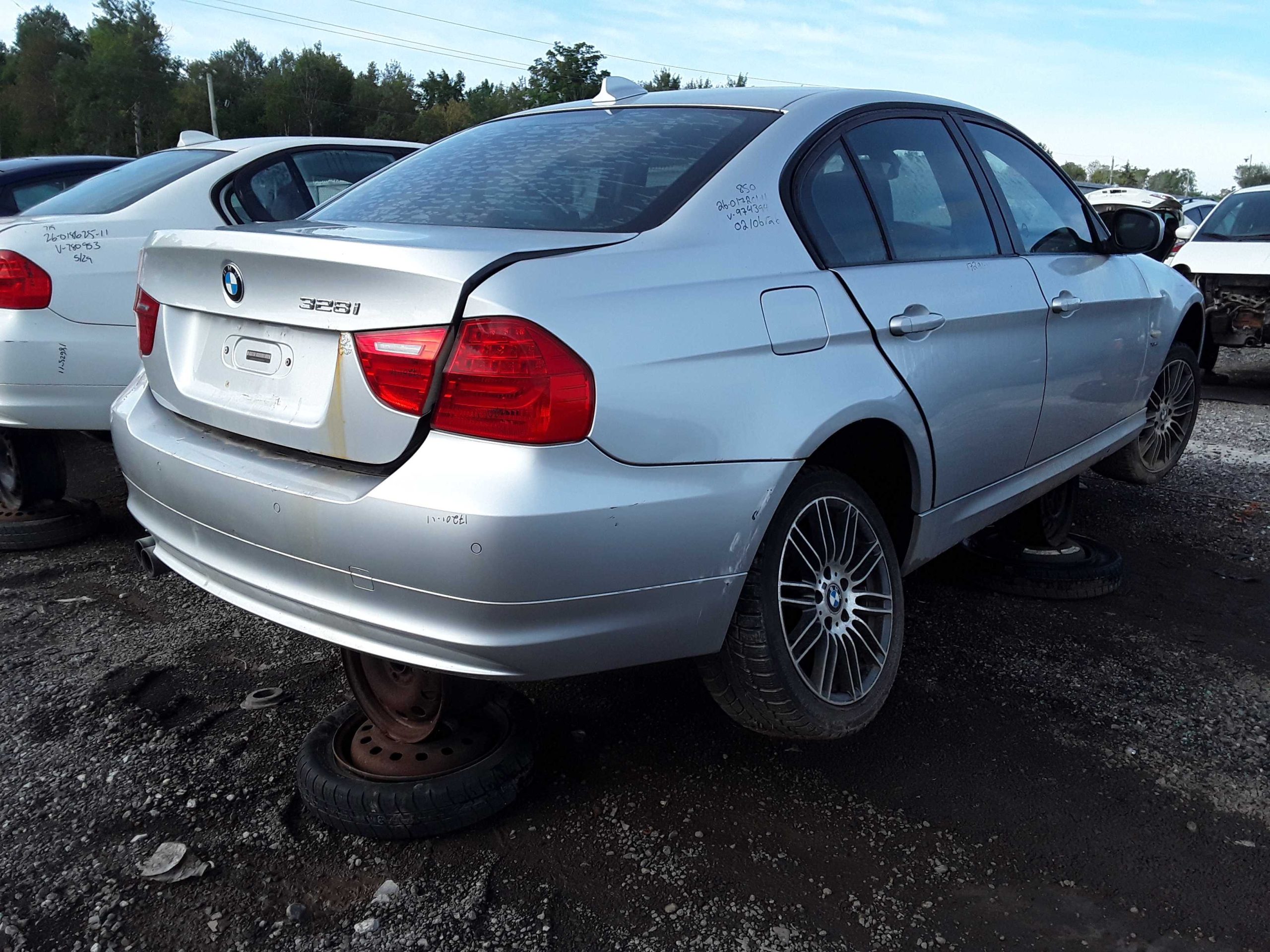 BMW 328 2011