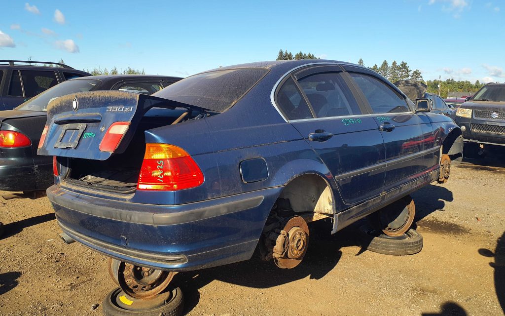 BMW 330 2001
