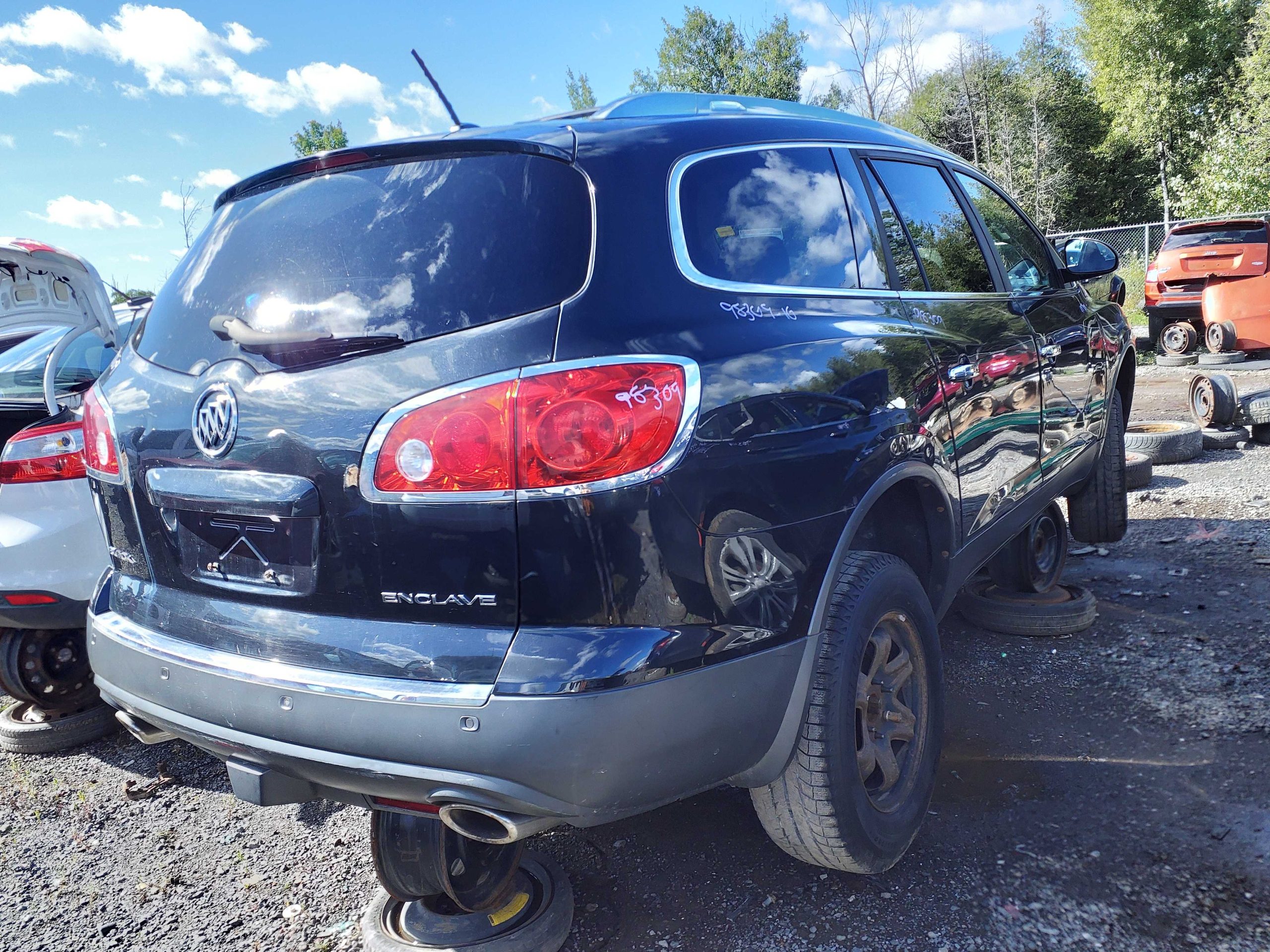 BUICK ENCLAVE 2010