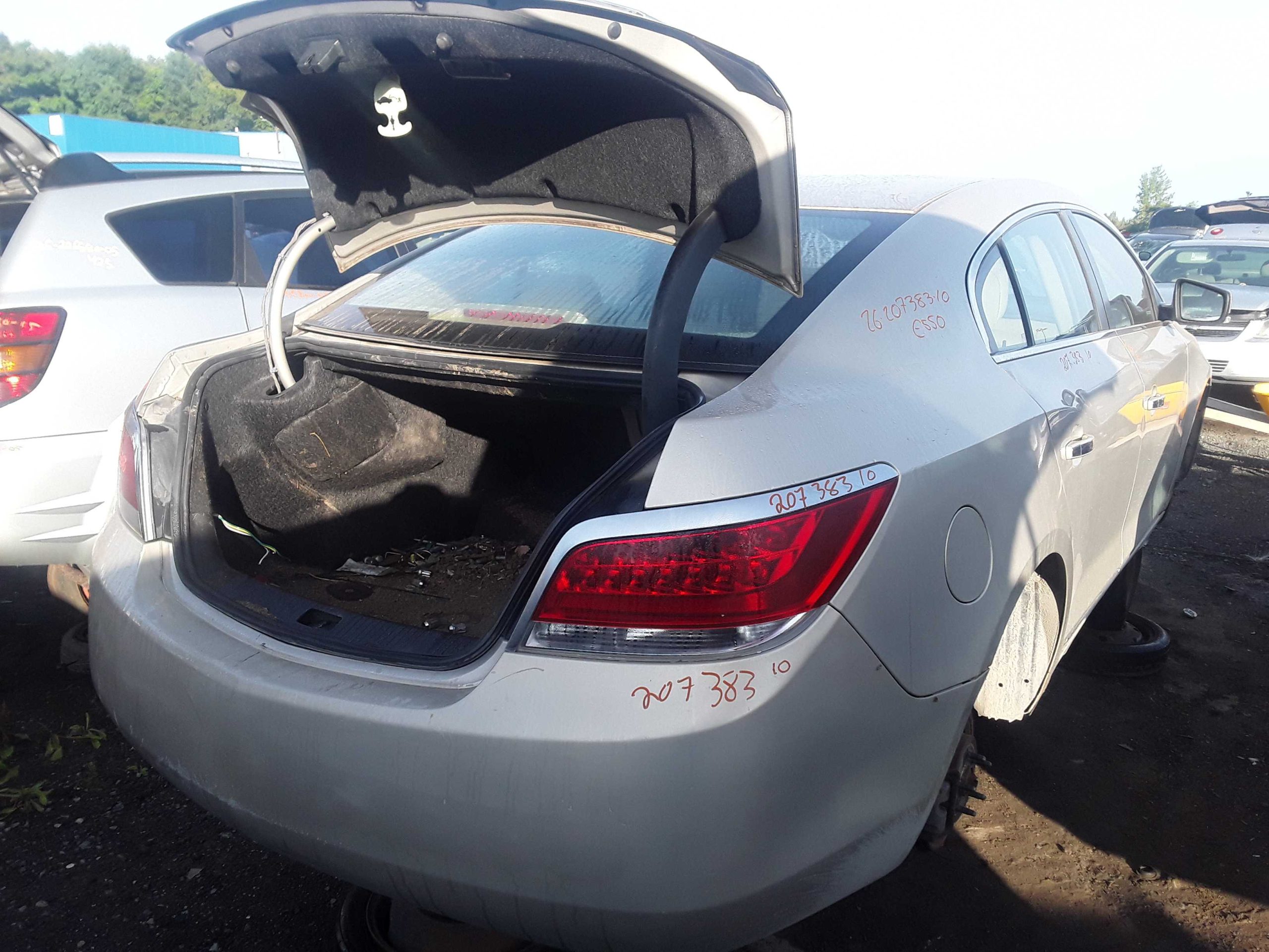 BUICK LACROSSE 2010