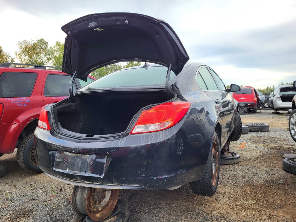 BUICK REGAL 2011
