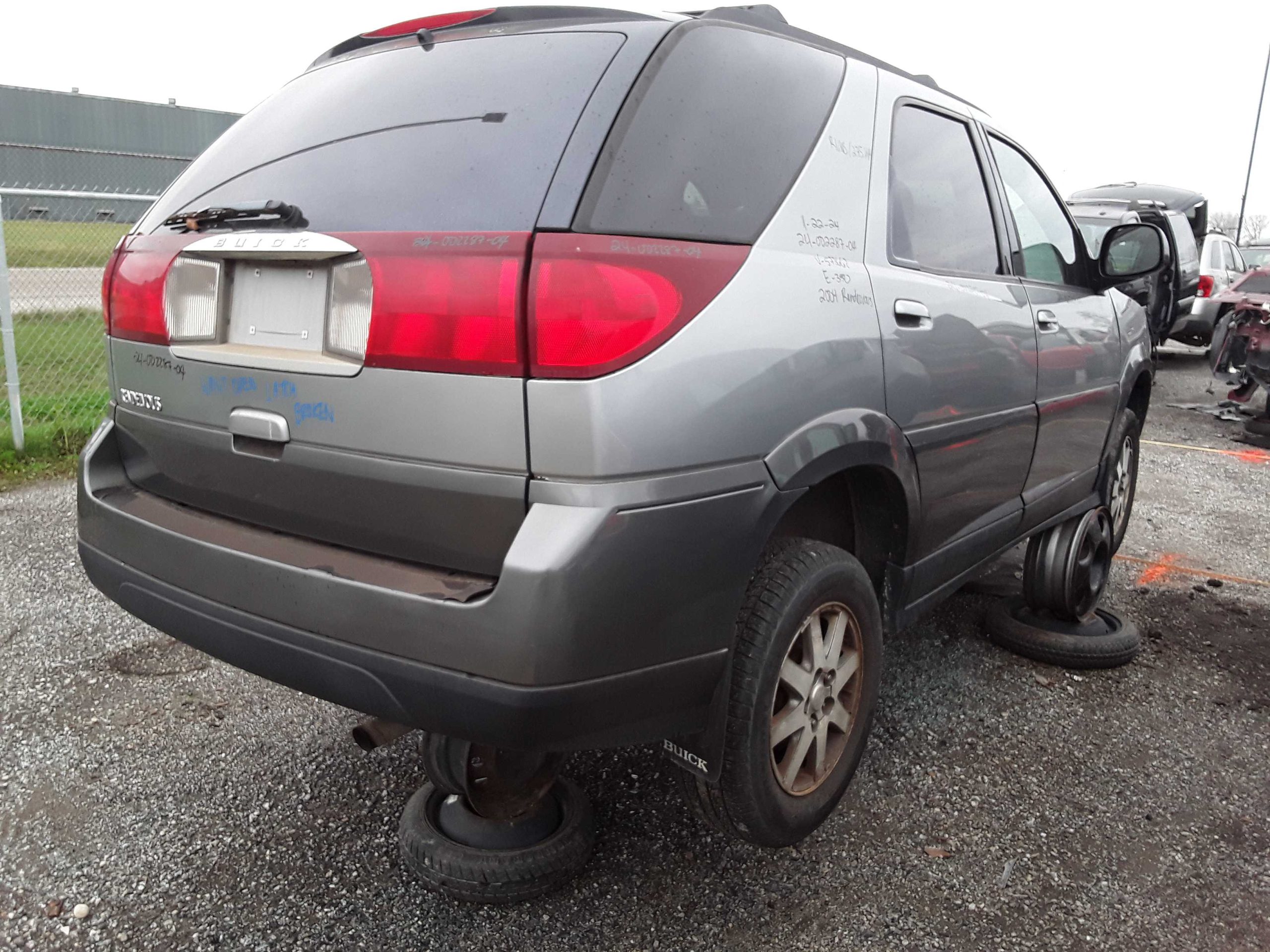 BUICK RENDEZVOUS 2004