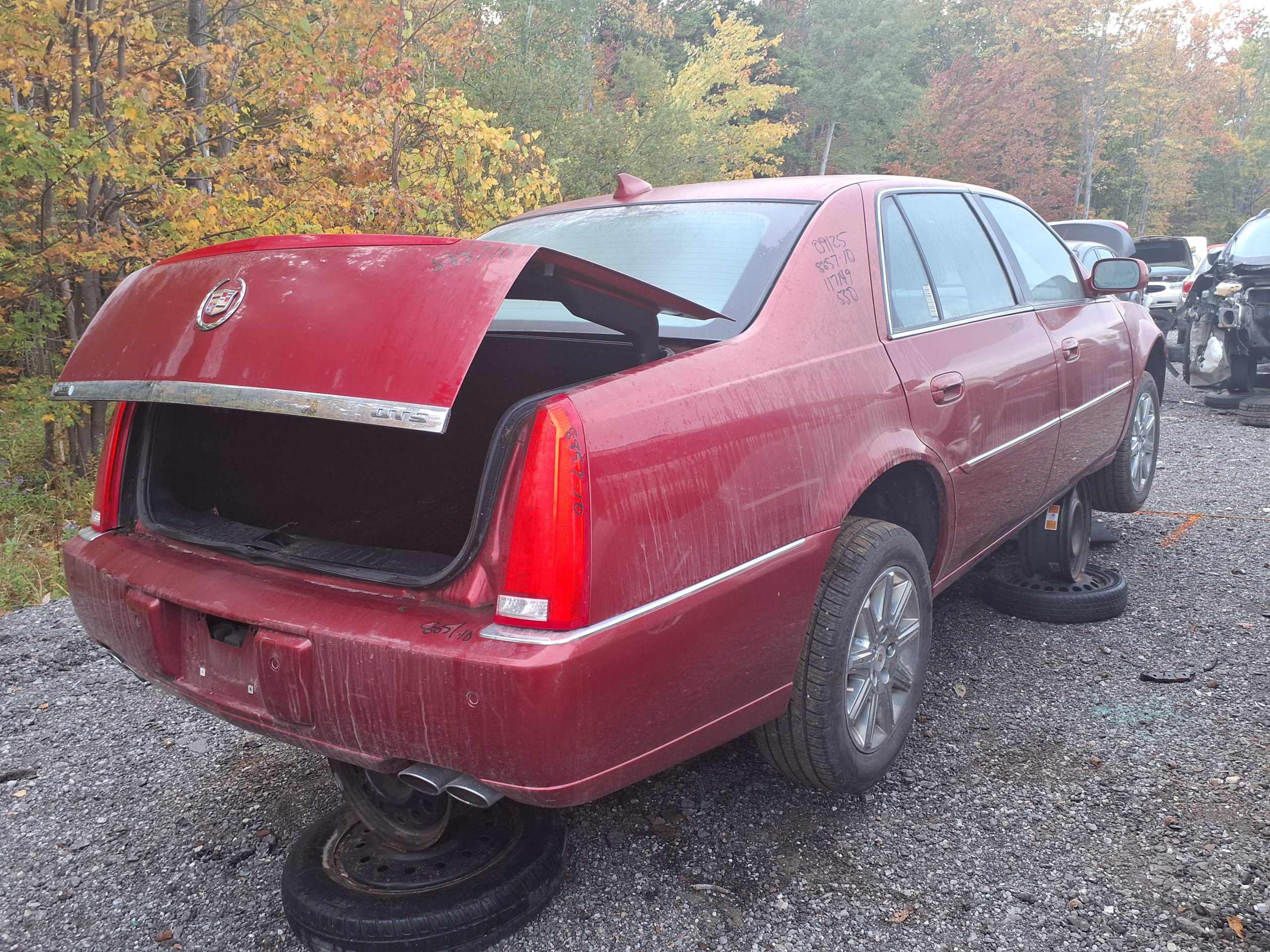 CADILLAC DTS 2010