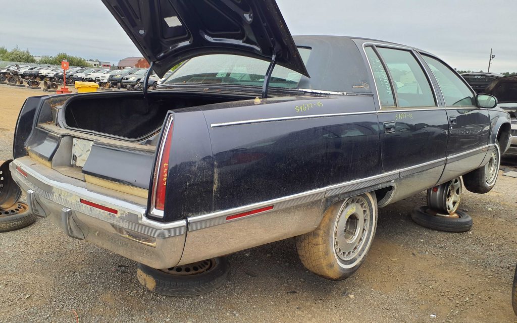 CADILLAC FLEETWOOD 1995