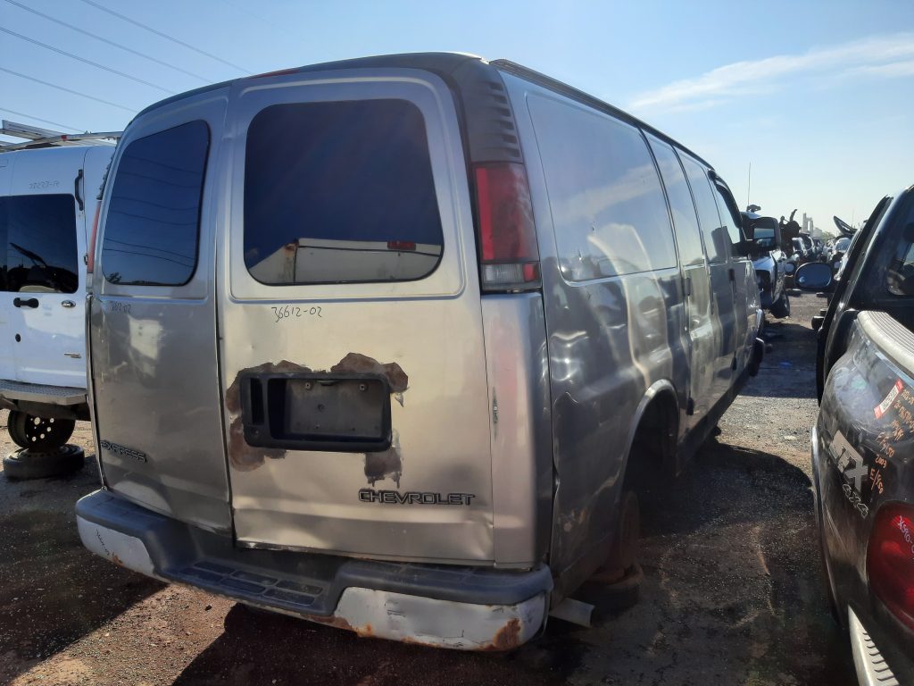 CHEVROLET EXPRESS VAN 2002