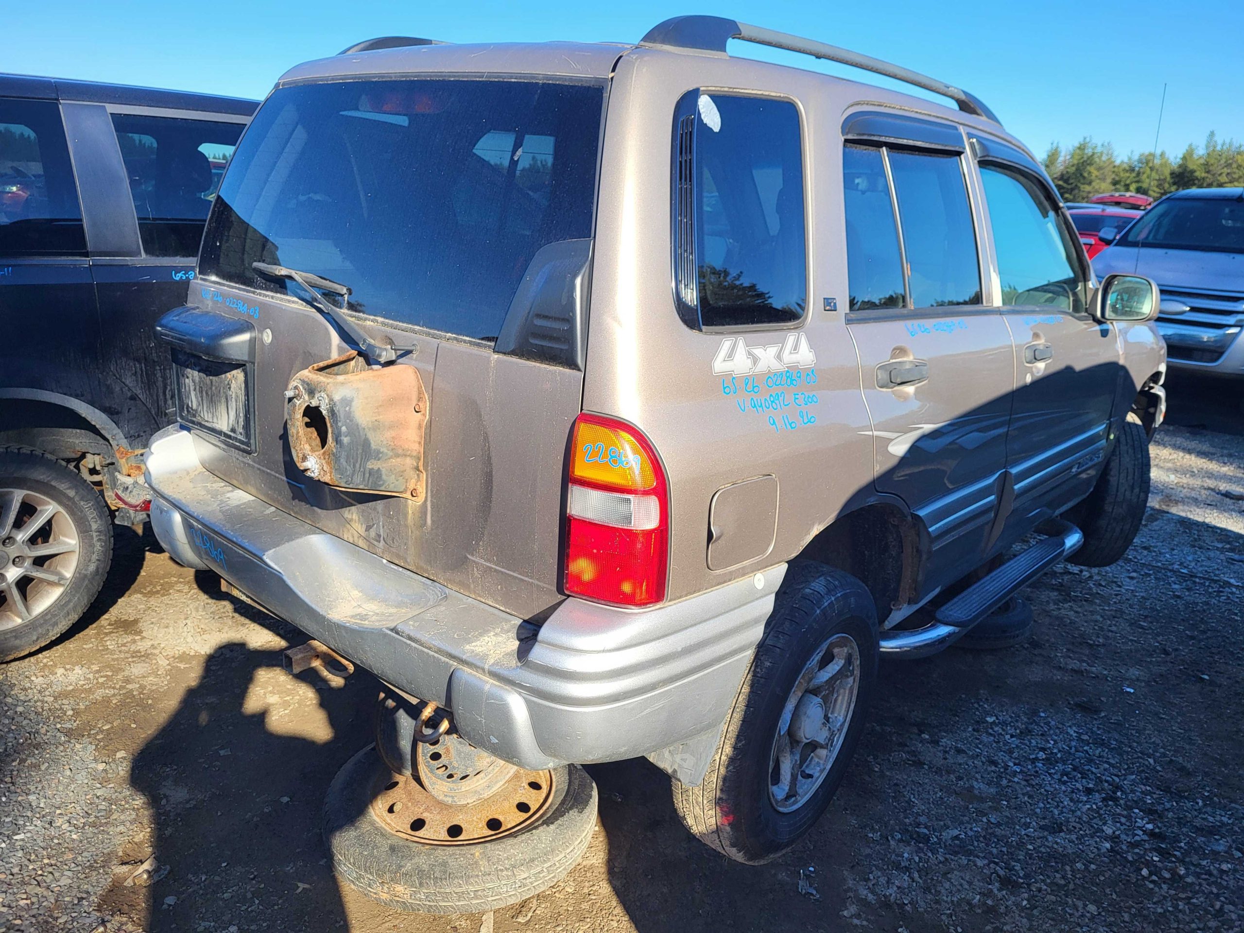CHEVROLET TRACKER 2003