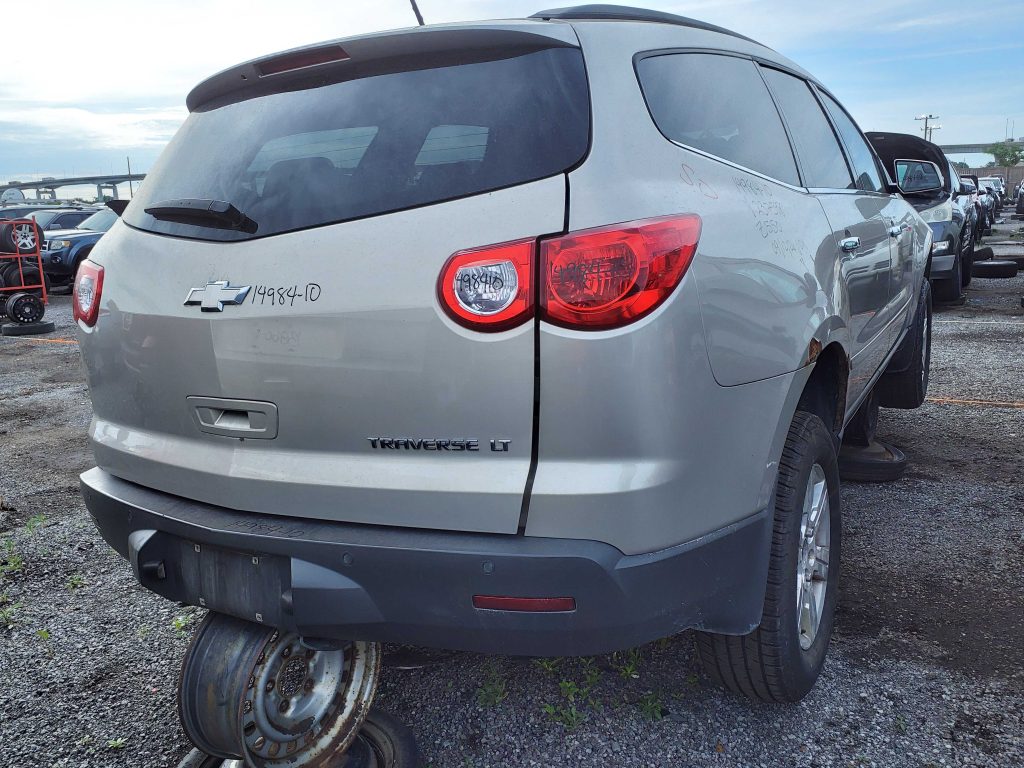 CHEVROLET TRAVERSE 2010