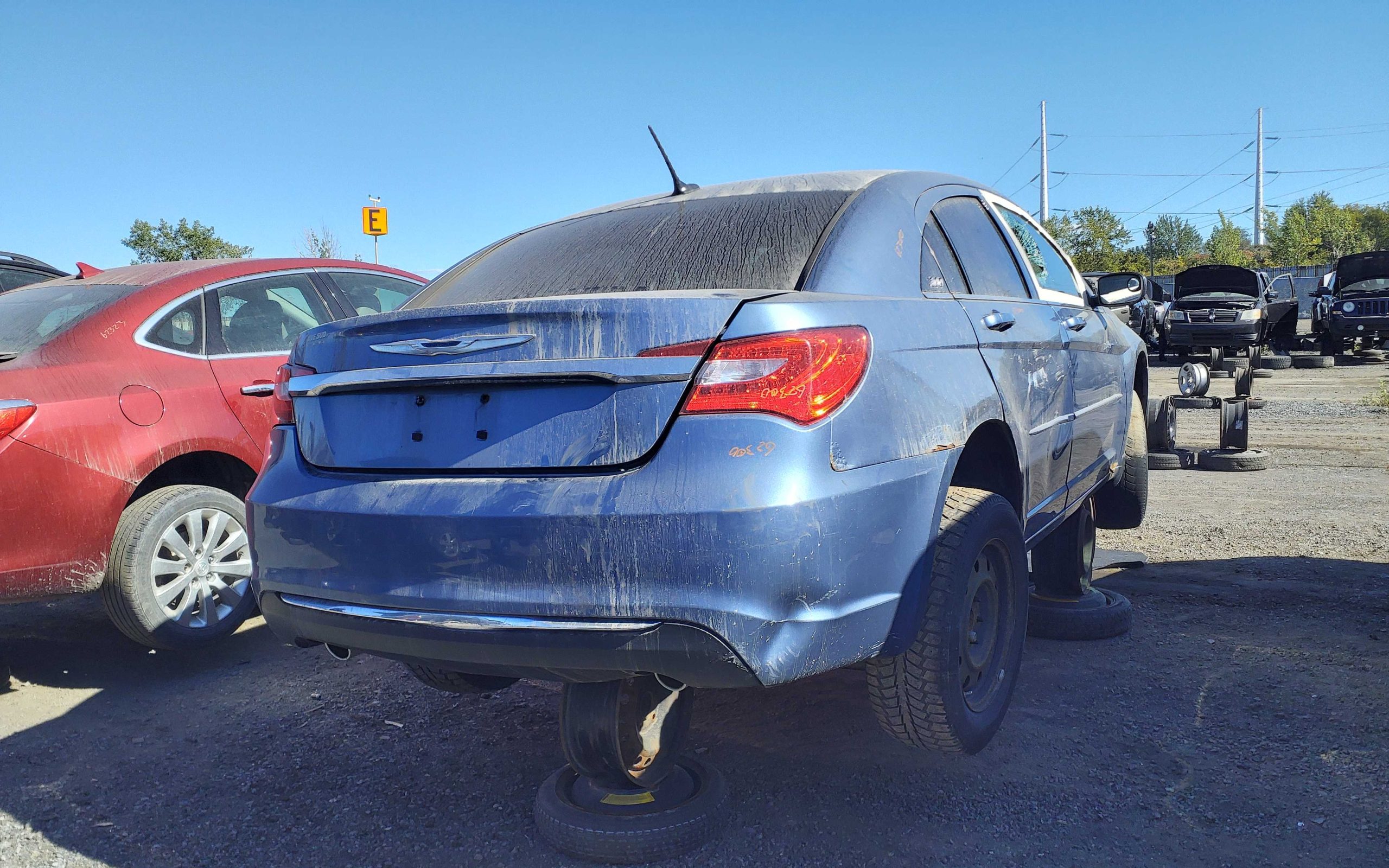 CHRYSLER 200 2011