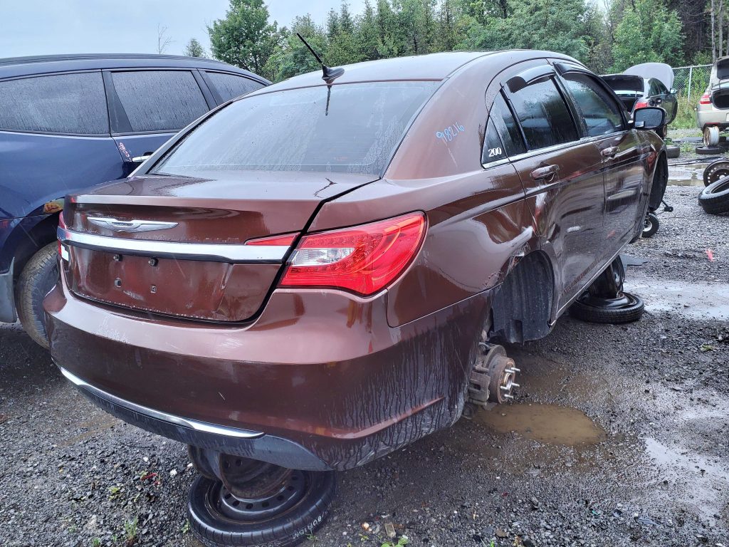 CHRYSLER 200 2012
