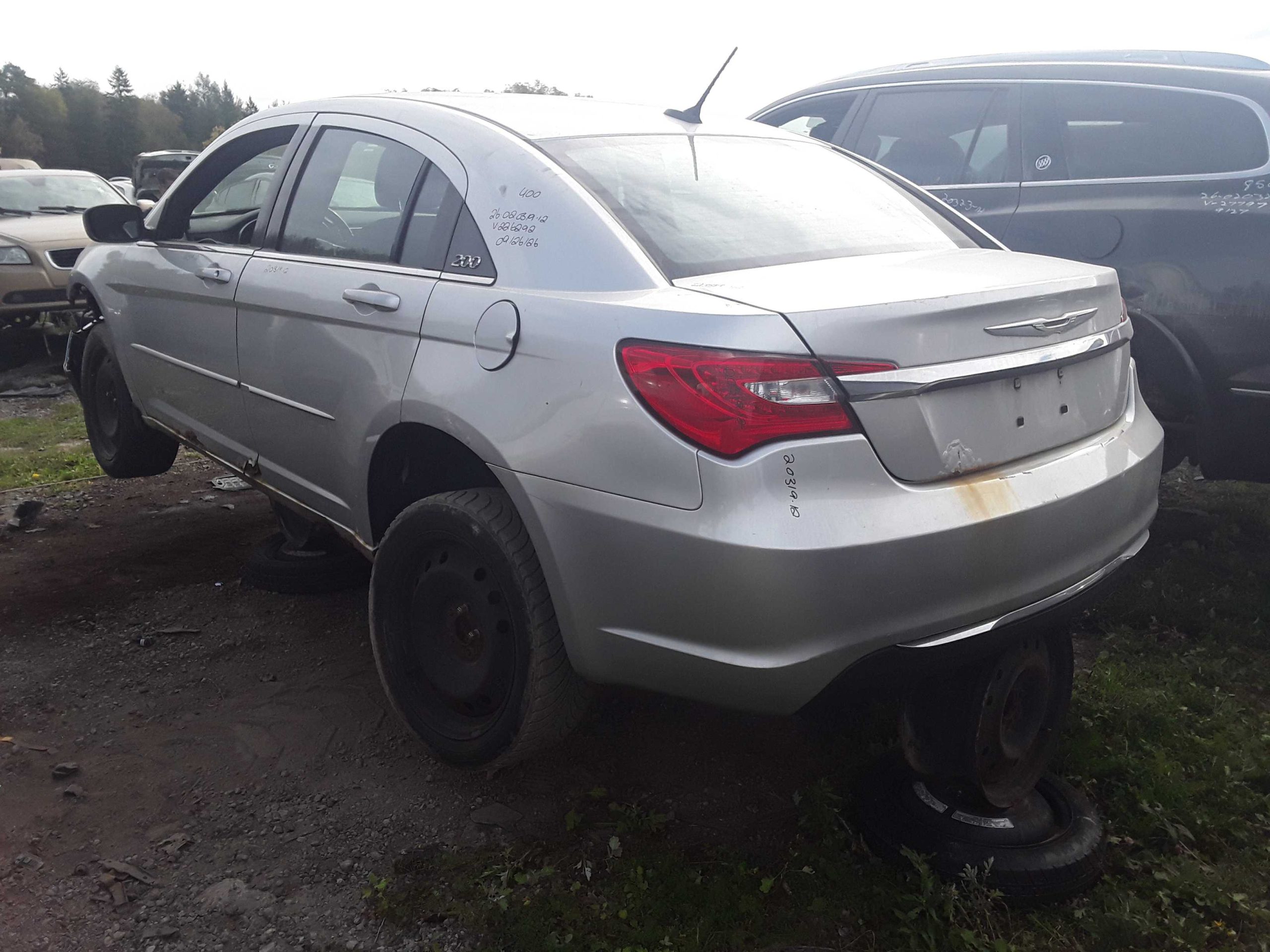 CHRYSLER 200 2012