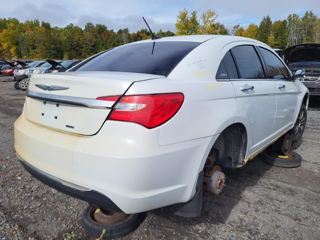 CHRYSLER 200 2012