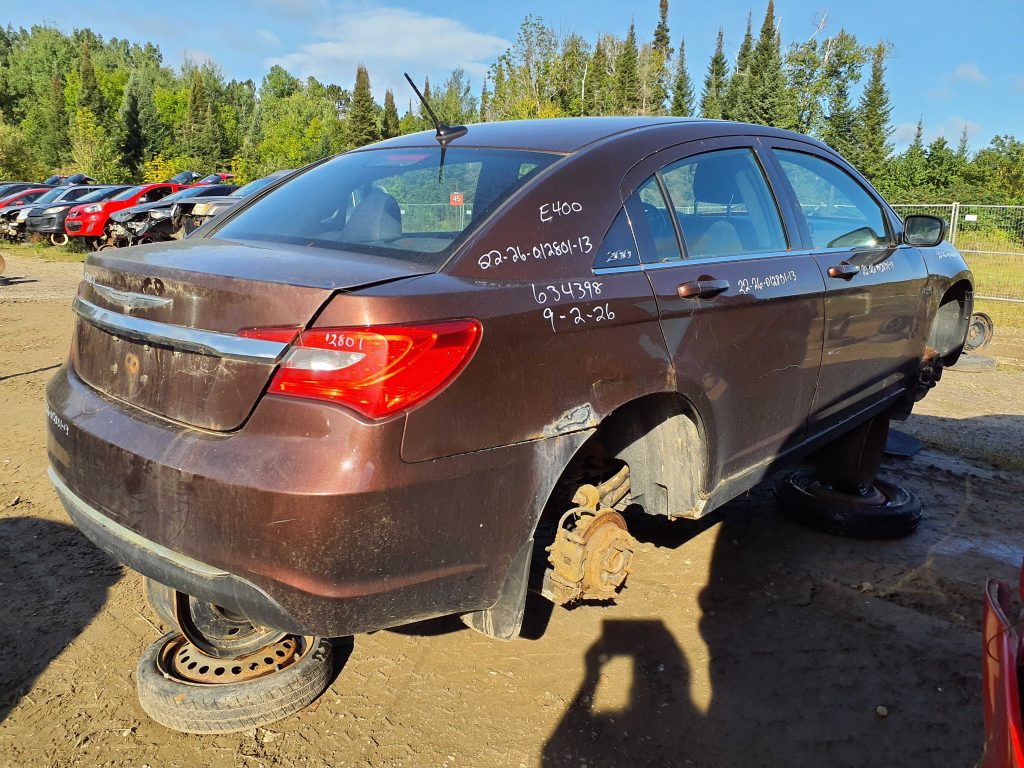 CHRYSLER 200 2013