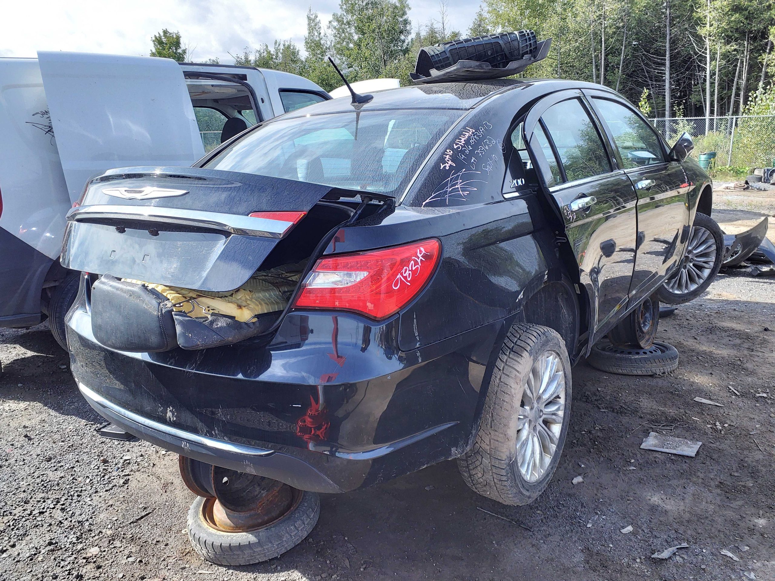 CHRYSLER 200 2013