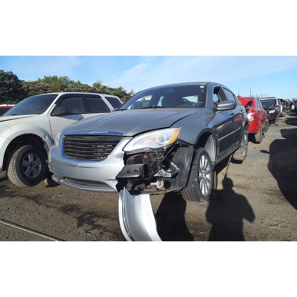 CHRYSLER 200 2013