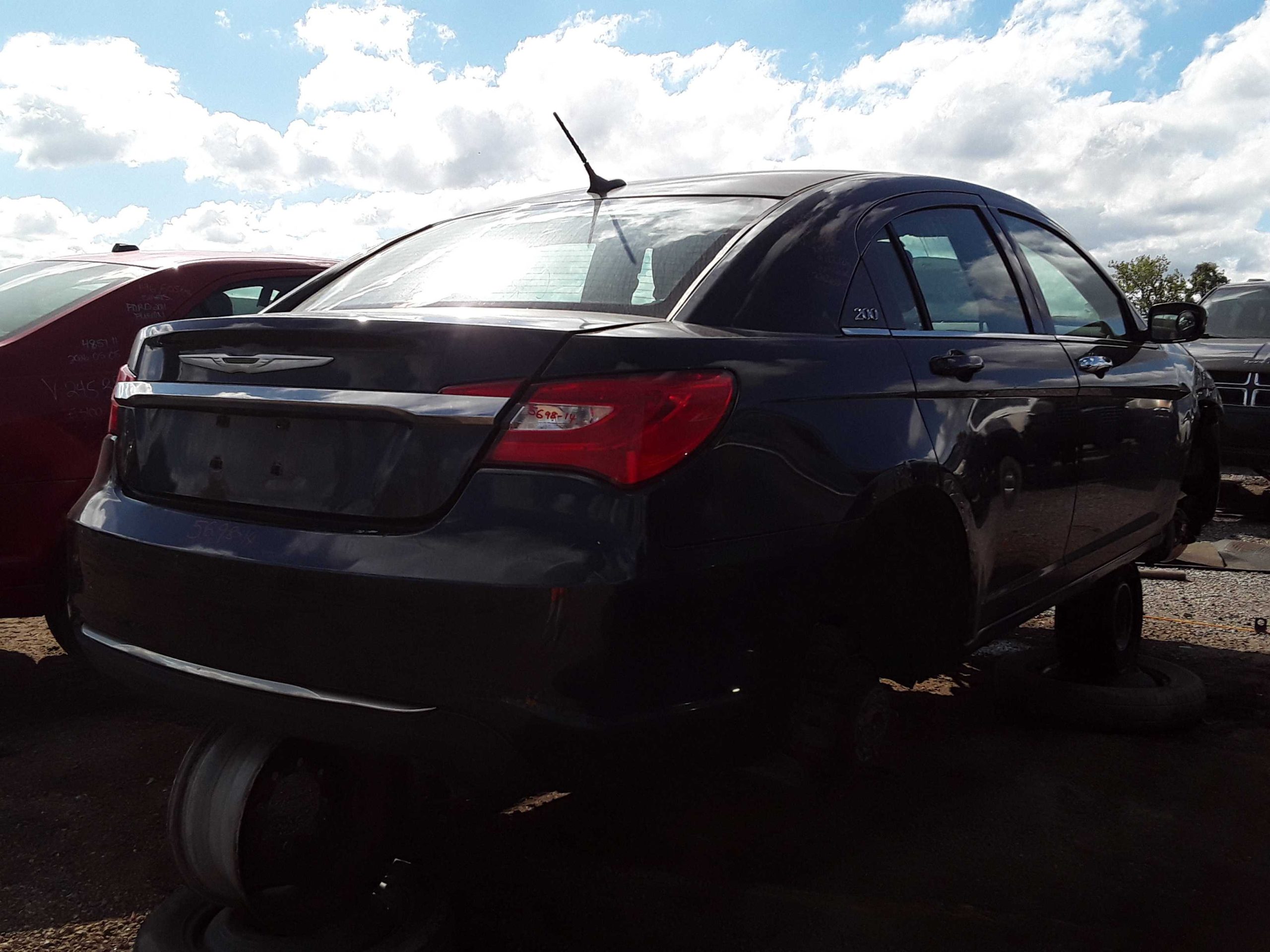 CHRYSLER 200 2014