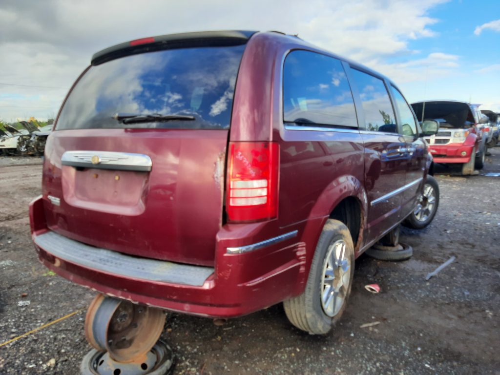 CHRYSLER TOWN & COUNTRY 2008