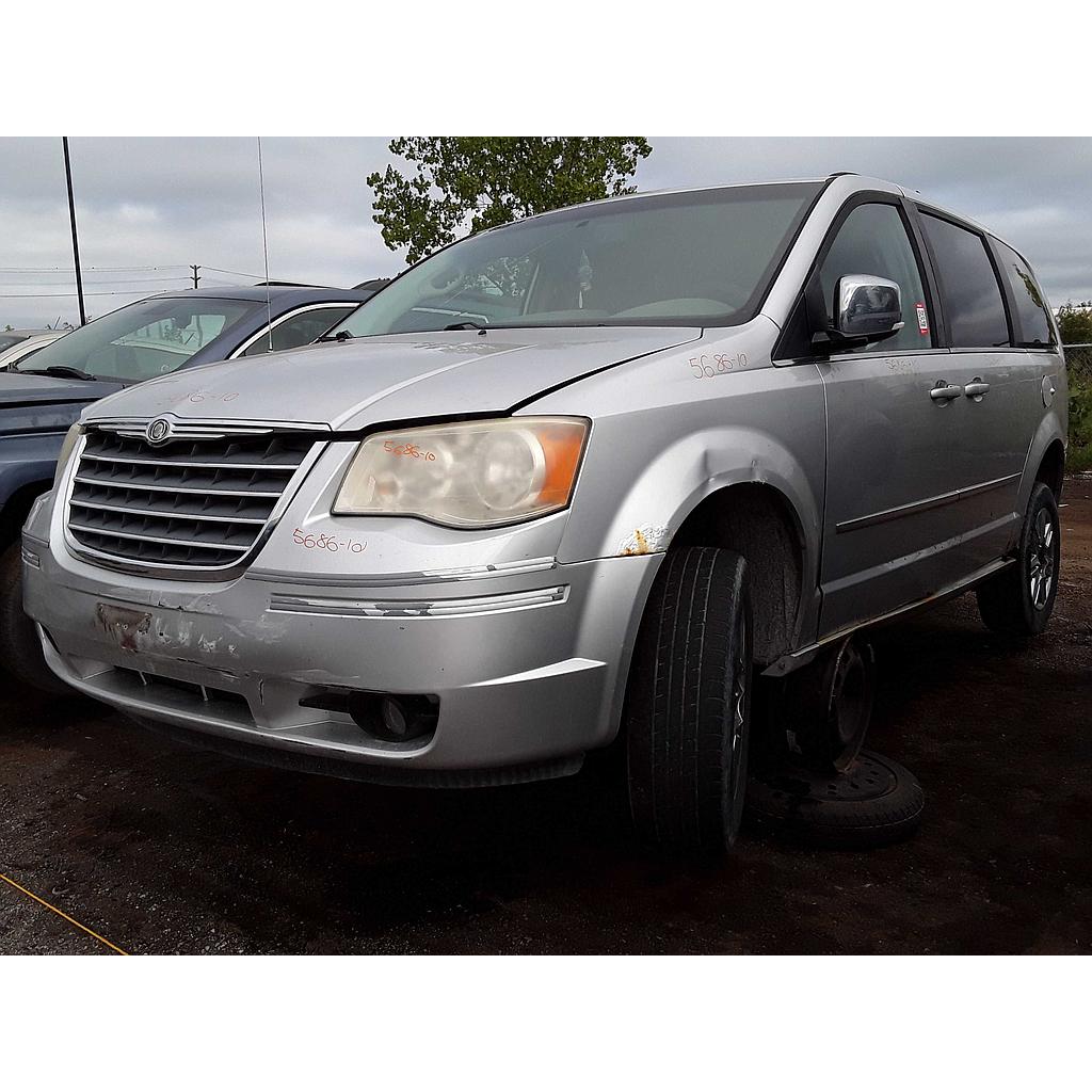 CHRYSLER TOWN & COUNTRY 2010