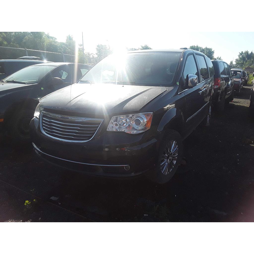 CHRYSLER TOWN & COUNTRY 2011