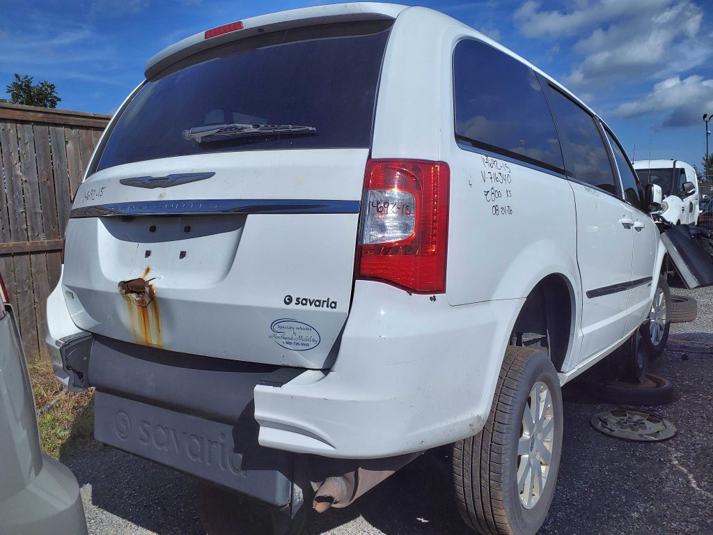 CHRYSLER TOWN & COUNTRY 2015