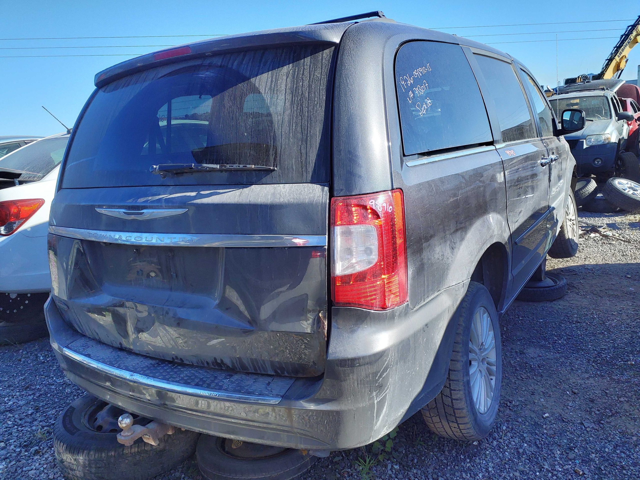 CHRYSLER TOWN & COUNTRY 2015