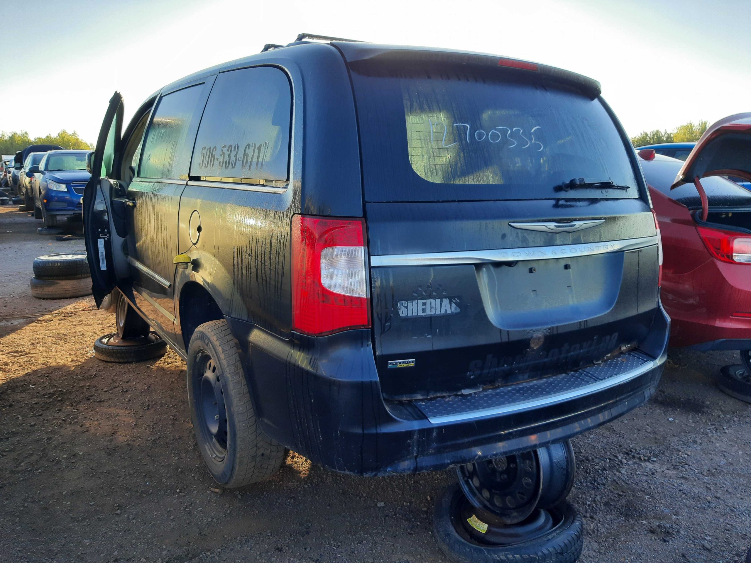 CHRYSLER TOWN & COUNTRY 2016