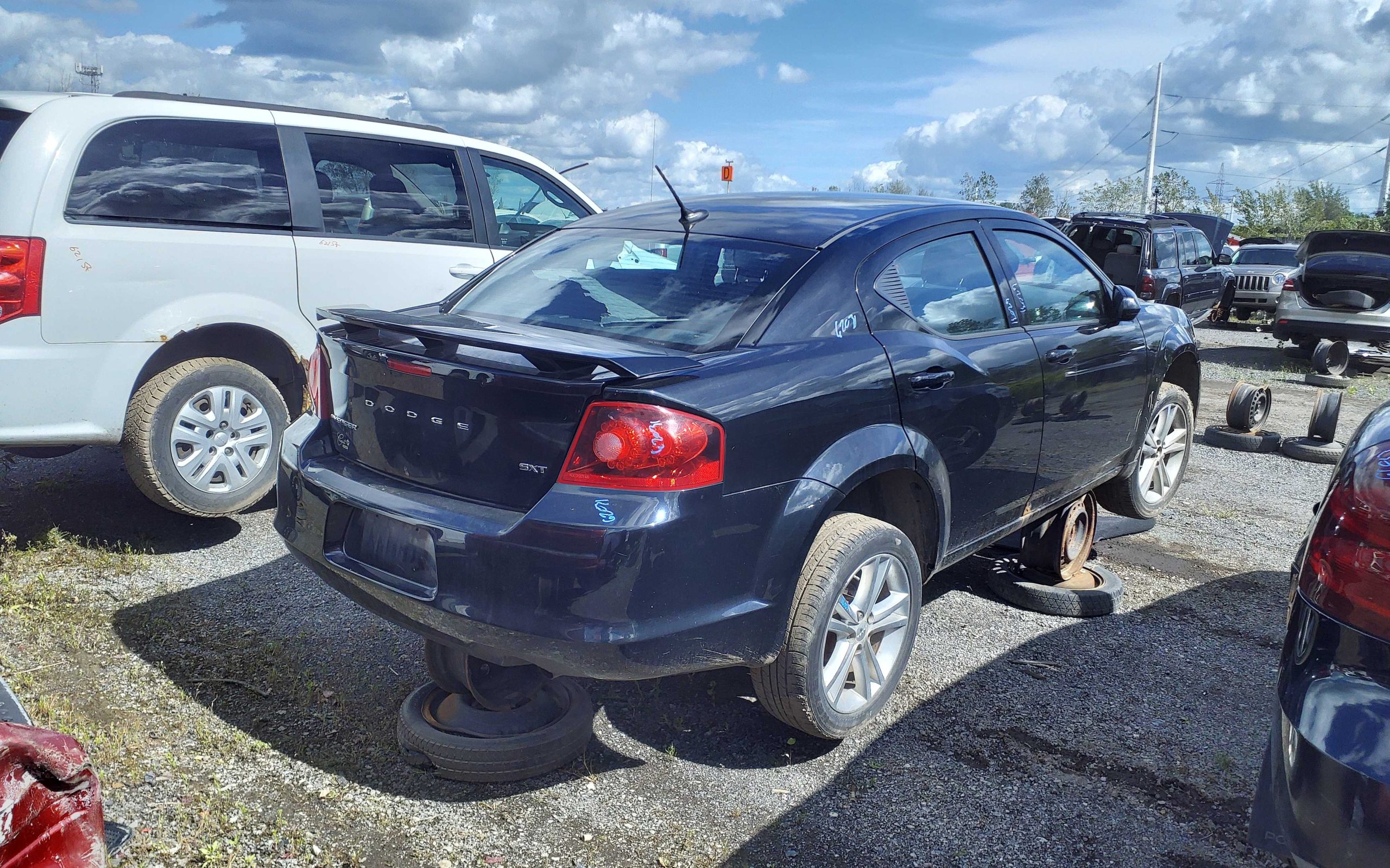 DODGE AVENGER 2012