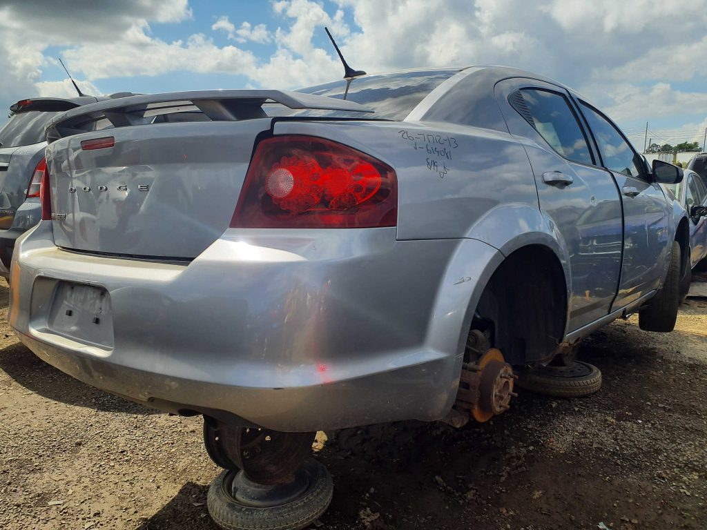 DODGE AVENGER 2013