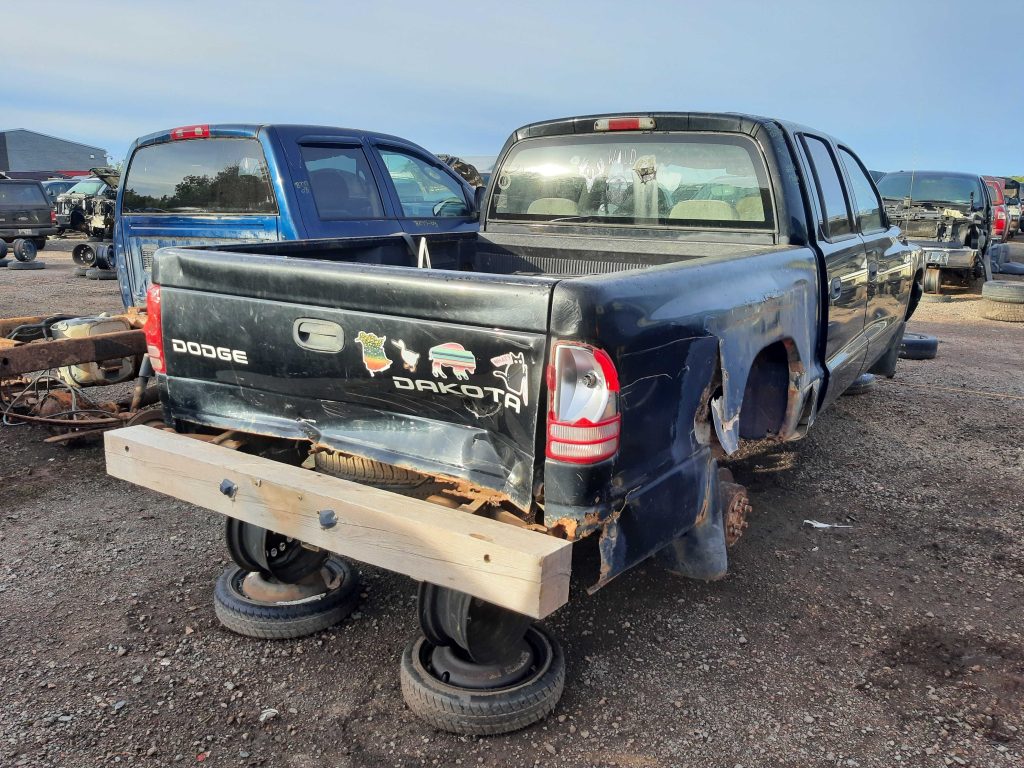 DODGE DAKOTA 2003