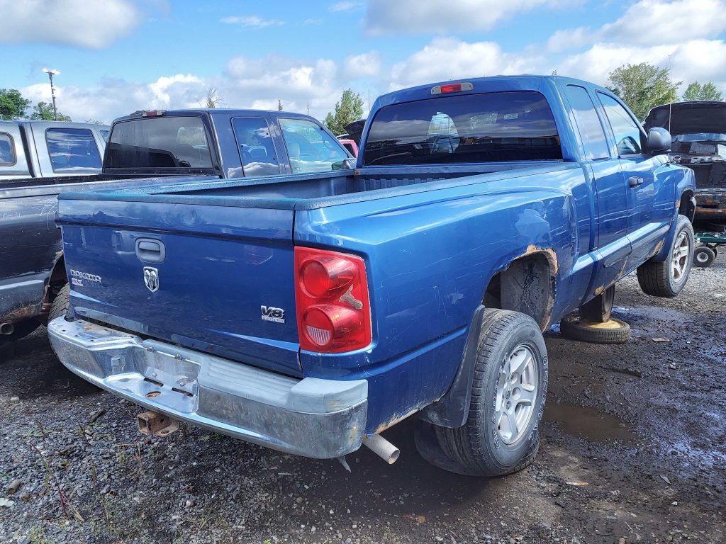 DODGE DAKOTA 2005