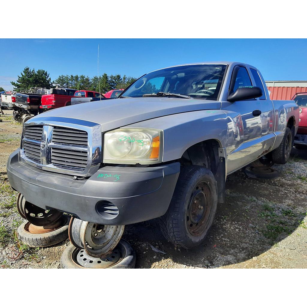 DODGE DAKOTA 2005